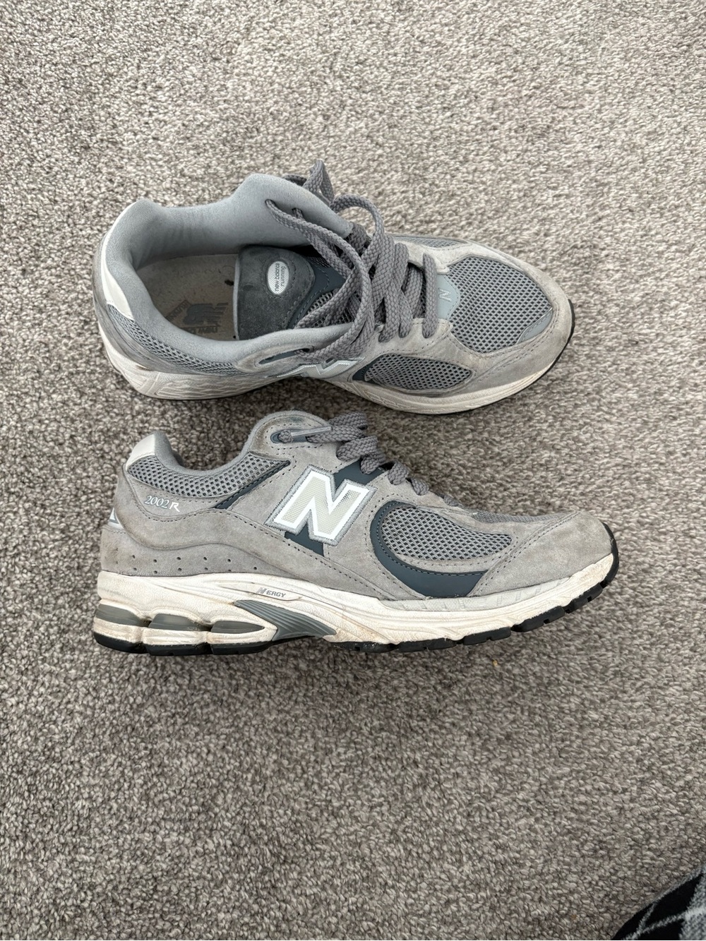 New Balance 2002R